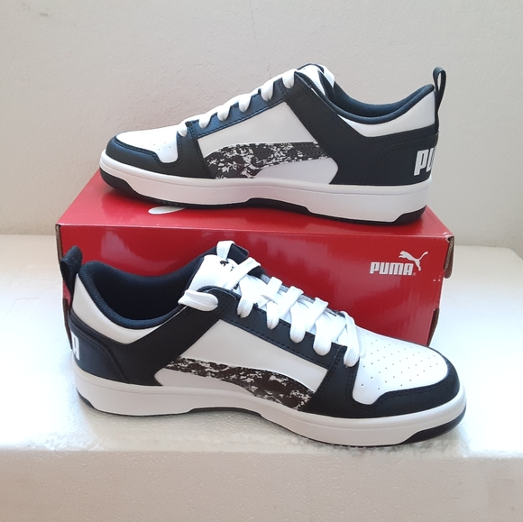 Puma - Picture 2 of 4